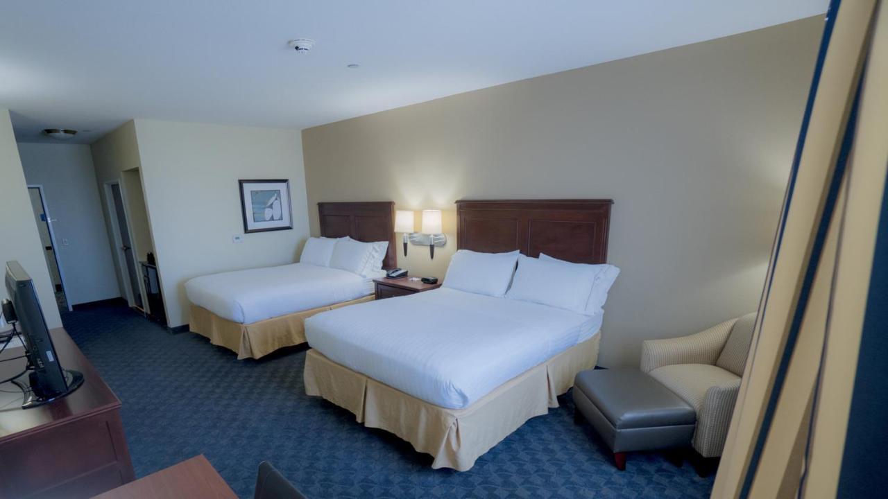 Holiday Inn Express Hotel & Suites Pampa, An Ihg Hotel Room photo